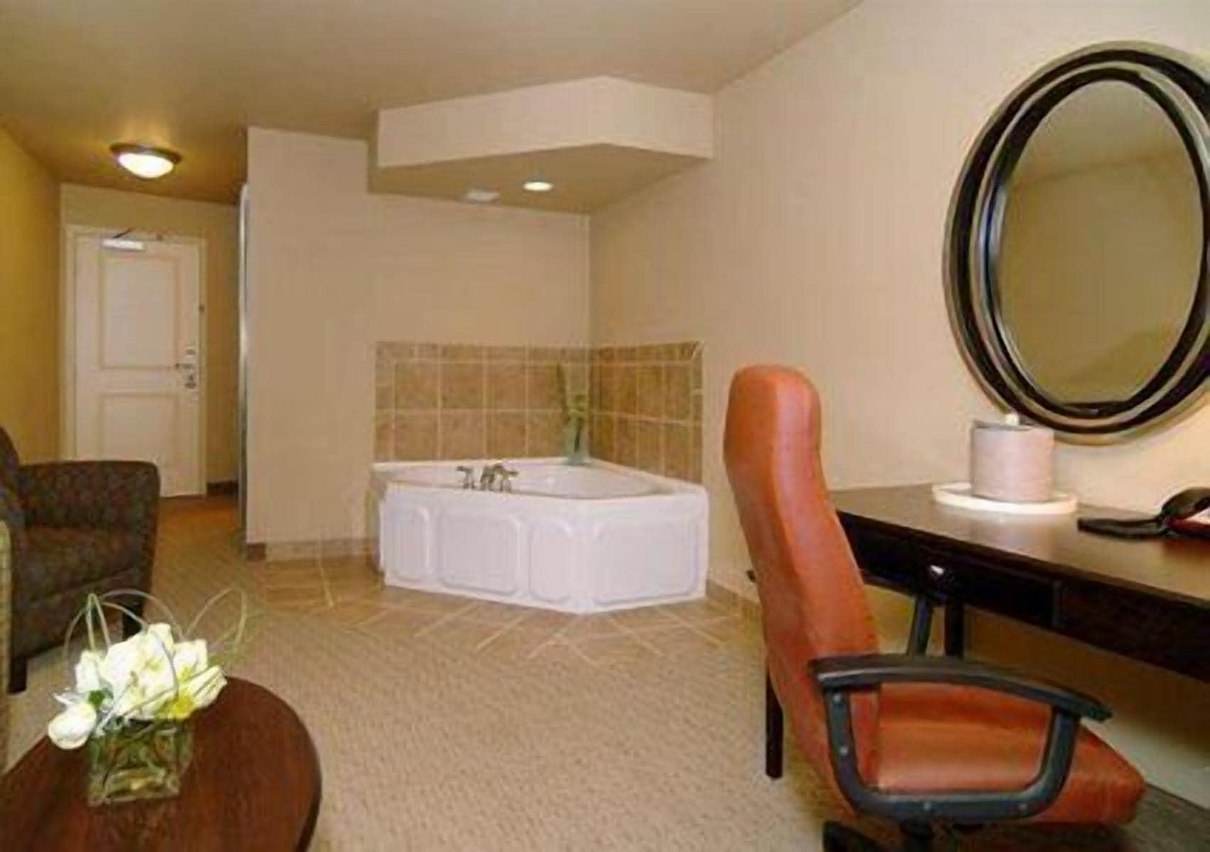 Comfort Suites Near Hot Springs Park Экстерьер фото